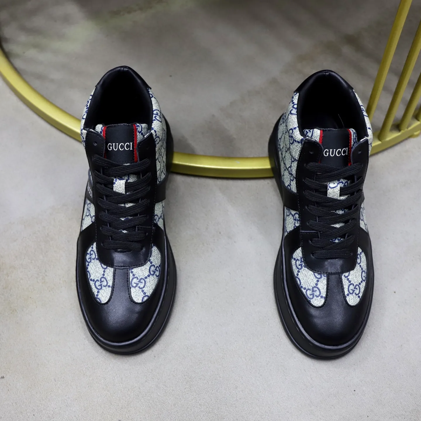 Ex-factory price: 442💰🙅‍♂️🙅‍♂️🙅‍♂️ Brand: GUCCI Standard code: 38-44 (45 customized) Grade: Same as the official website Material: Original cowhide material spliced with brand cloth Comfortable and breathable lining Lightweight and wear-resistant sports outsole Style category: Men's fashionable casual shoes Running sports shoes Distinguished luxury brand elements Top luxury color: actual picture color